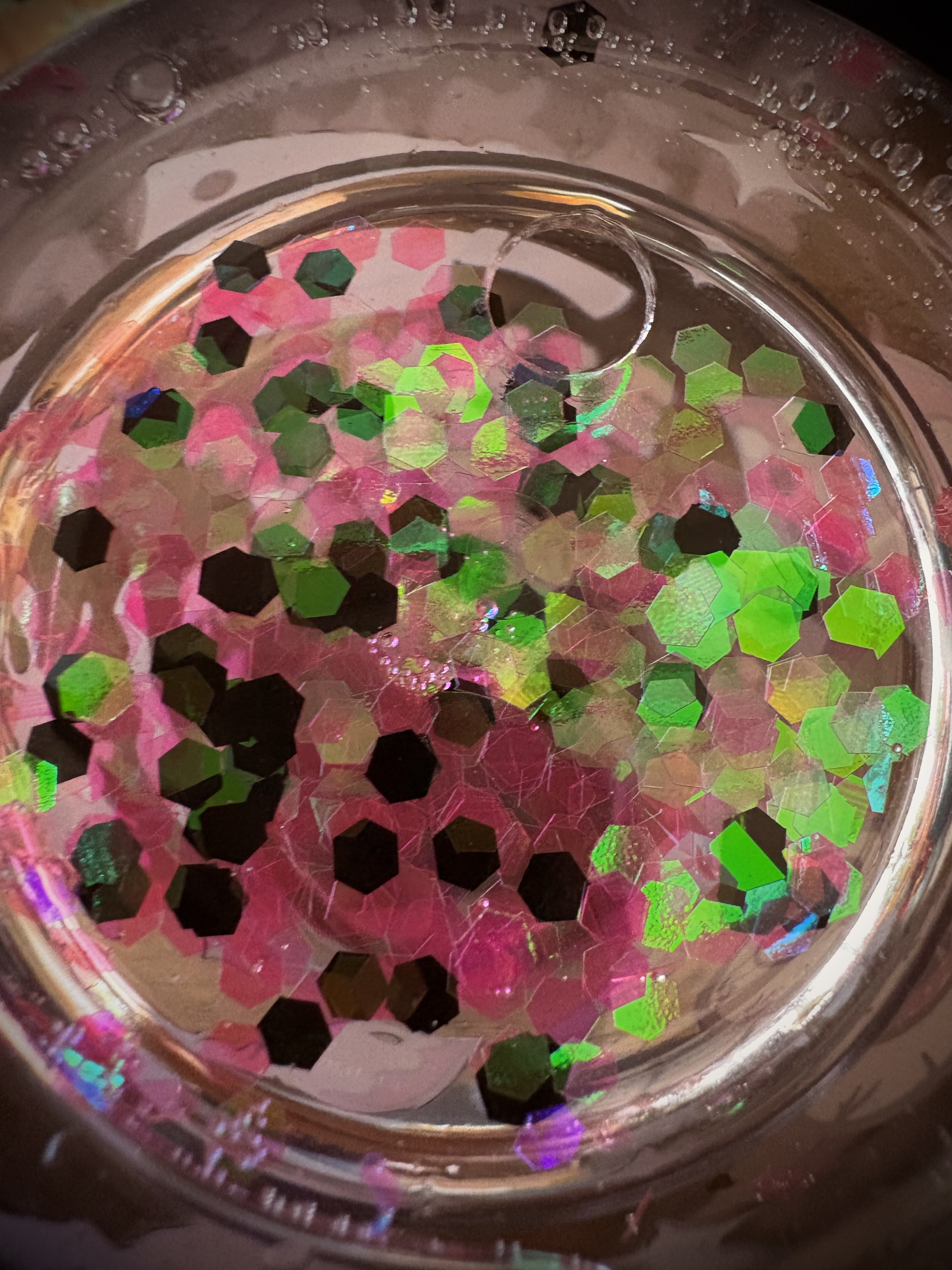 Suspended Glitter Dispersion Macro
